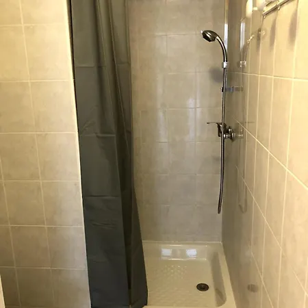 Apartment T2 Plein Pieds Avec Parking Gratuit *